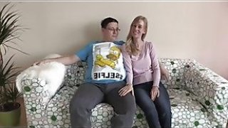 Virgin fucks untuk pertama kalinya