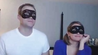 Pasangan Bertopeng Main Di Webcam