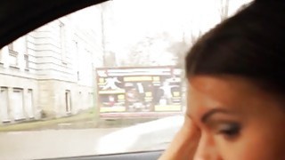 Remaja berdada mendapat anal di dalam mobil