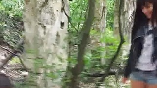 Pesta bercinta berempat di hutan