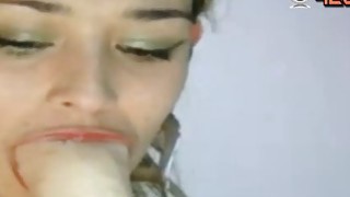 Myrtle Masturbating di webcam