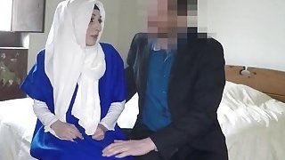 Pacar Arab seksi mengungkapkan tubuh alami yang luar biasa dan mendapatkan kacau di hotel