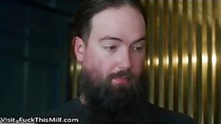 Sabana menggairahkan yang lapar menggoda pengantin pria baru