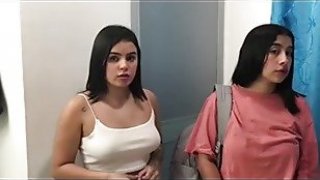 Ibu tiri berbagi tempat tidur di kamar hotel - saudara tiri bergabung dengan inm5phl