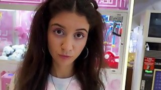 Jika Anda memukul bola di hoop 10 kali - saya akan membiarkan Anda cum di dalam diri saya - creampie