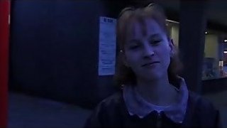 Si rambut merah berusia 18 tahun butuh uang sakuz1hqd